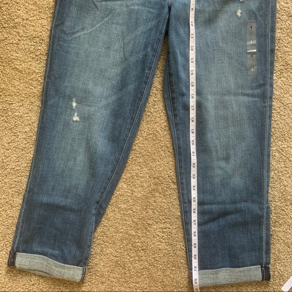 NWT Tommy Hilfiger relax med wash jeans. Size 4 - Picture 9 of 14